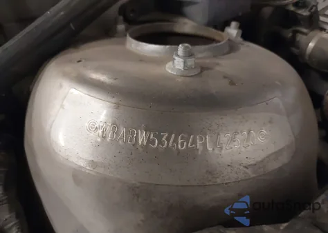 2004 BMW 330Ci from USA, damaged, VIN WBABW53464PL42520